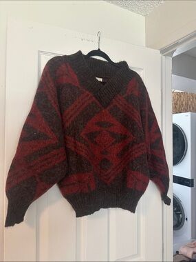 Women’s V-Neck Geometric Knit Sweater in Red and Brown, 100% wool